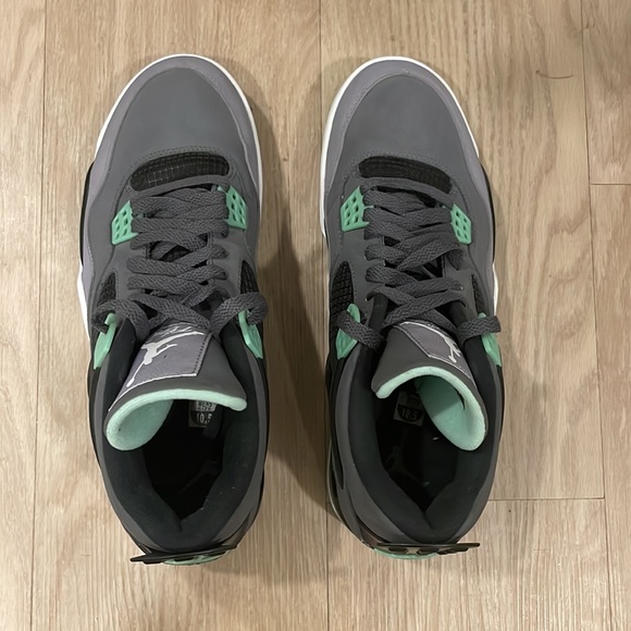 Air Jordan 4 Retro - Picture 11 of 14